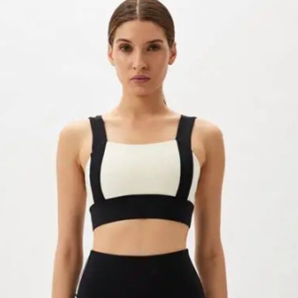 NEW Cream Yoga Black and White Women's Activewear Set - Picture 1 of 4